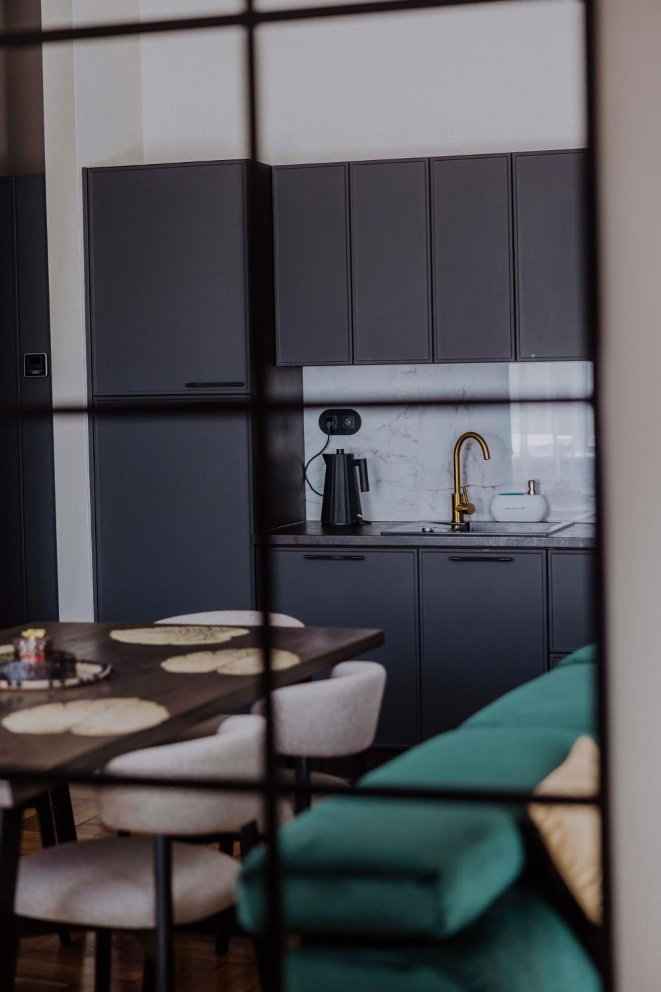 Crown Pearl - Wonderful Apartment, 110Scm, 4 Rooms Krakow Exterior photo